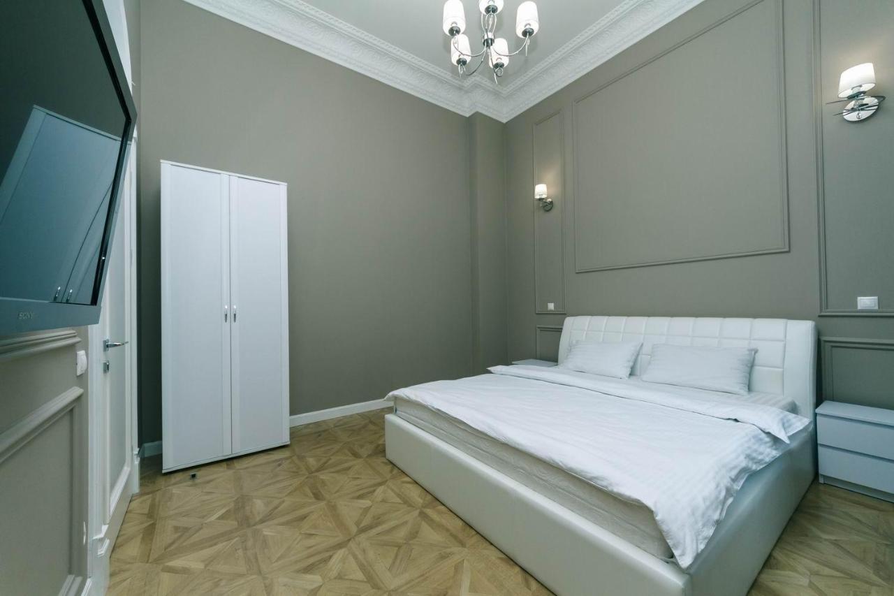 Vip Near Premier Palace & Arena City Kyiv Exterior photo